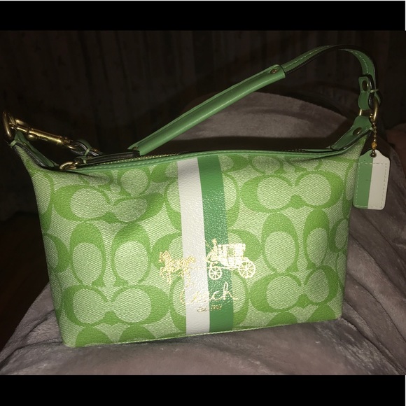 Coach Handbags - **Y2K COACH BAG** VINTAGE RARE LEATHER BUCKET BAG